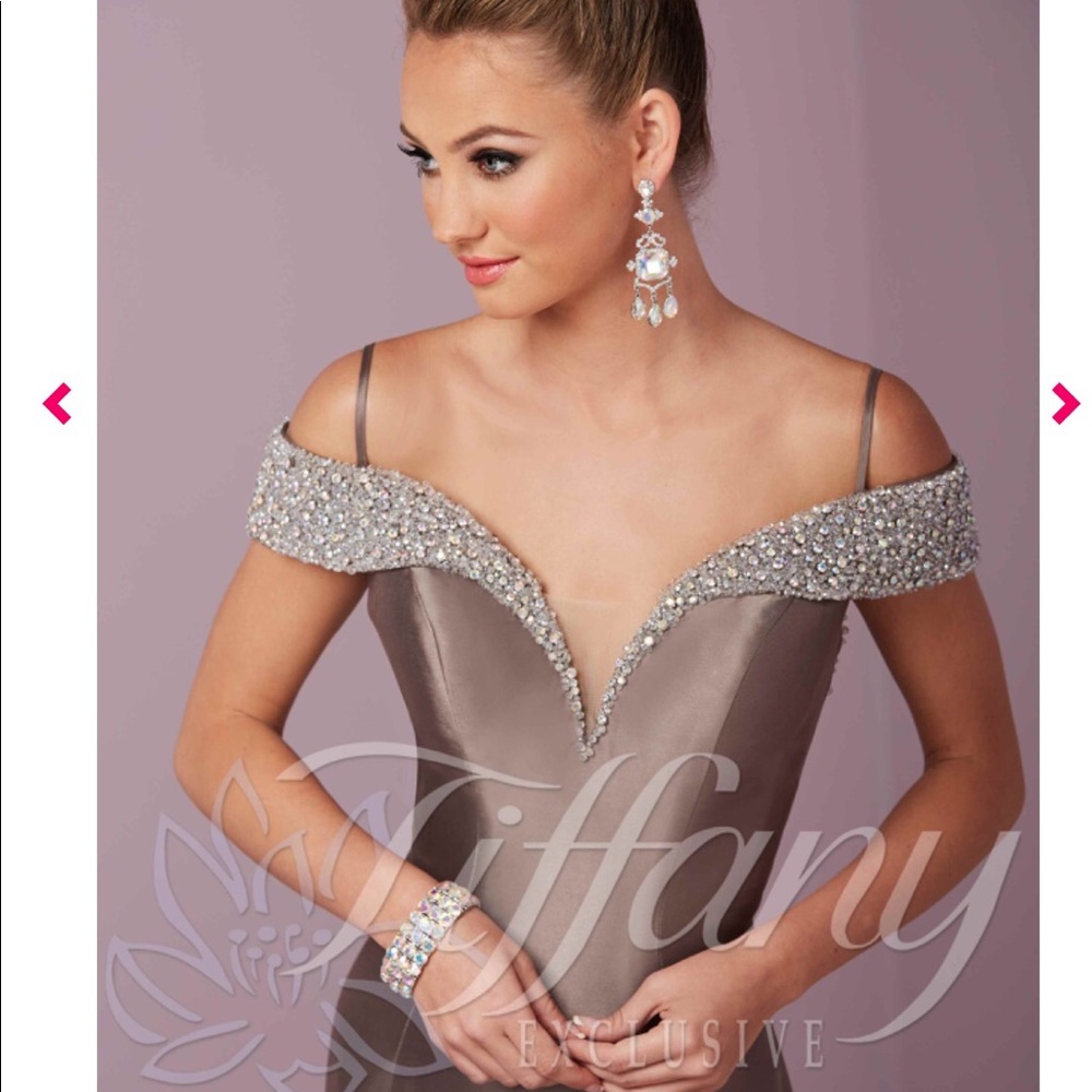 Prom Dress - Picture 5 of 7